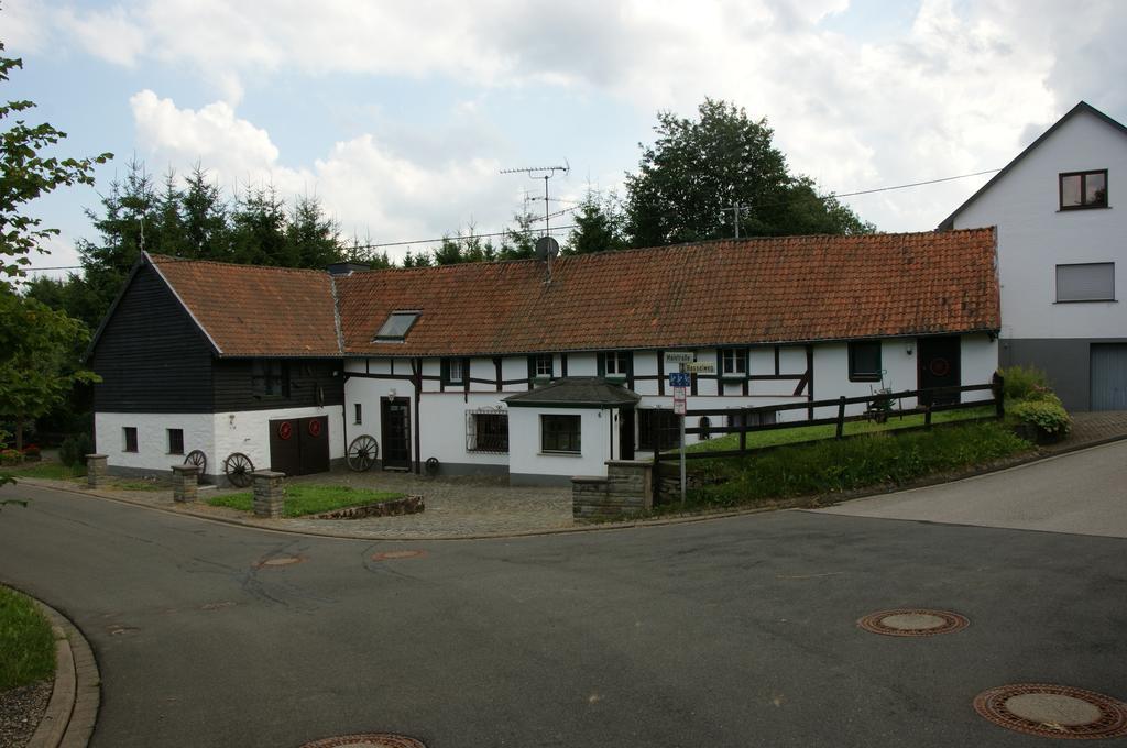 Eifelhoeve In Benenberg Hellenthal Oda fotoğraf